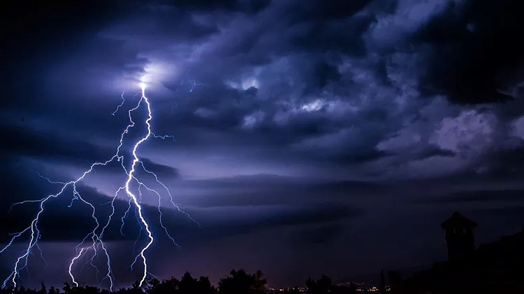 雷電