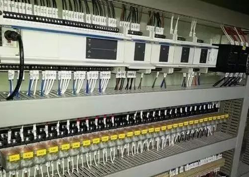 交流電源線路