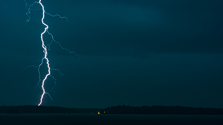雷電
