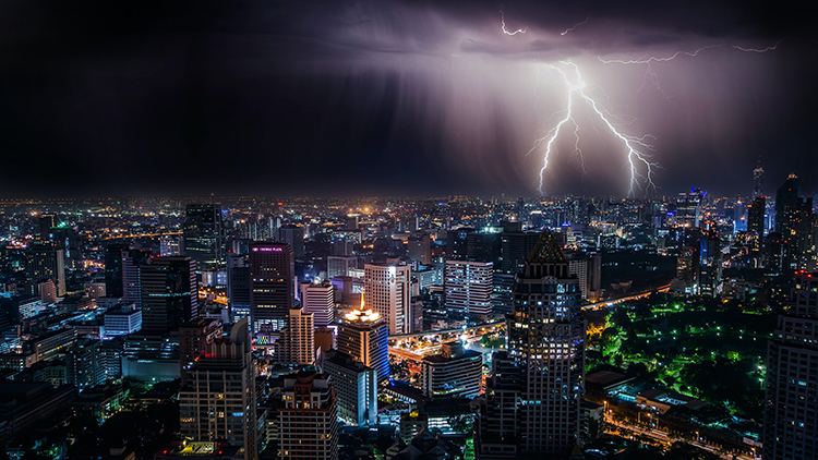 雷電