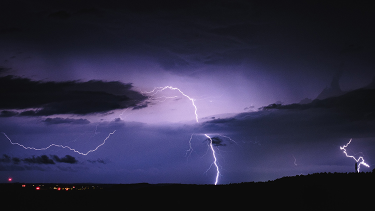 雷電